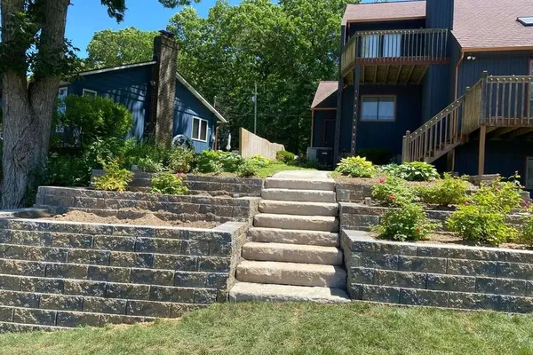 Decorative retaining wall and stairs